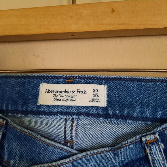 Abercrombie A&F Criss Cross Ultra High Rise 90s Straight Leg Jeans - Picture 7 of 8
